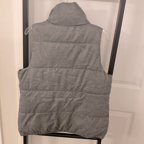 Old Navy Puffer Vest - Picture 4 of 4